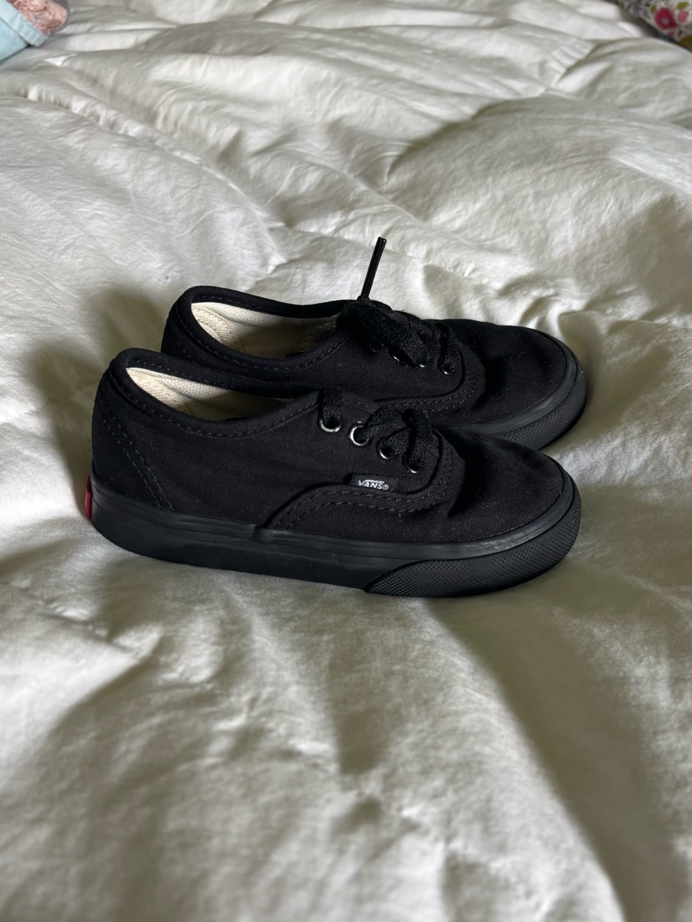 Vans Kids Black Canvas Low-Top Sneakers Size 7.5